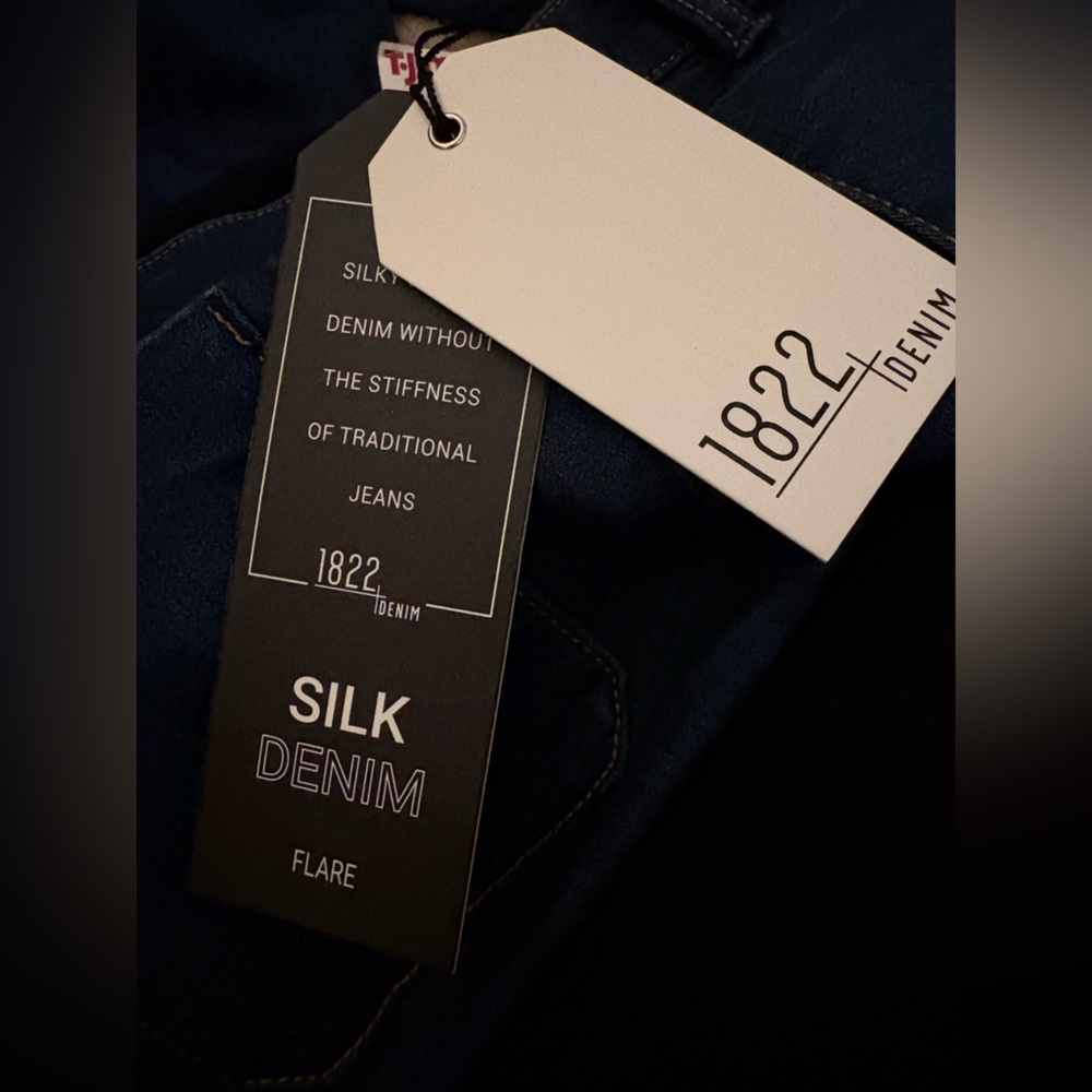 1822 Denim Silk Denim Flare - Picture 7 of 8